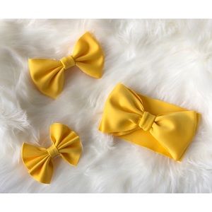 Mellow yellow bow set!!!!!